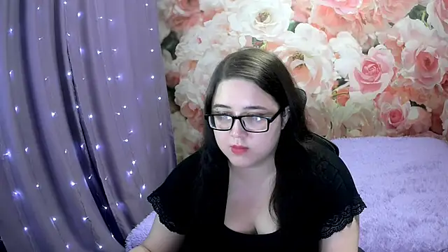 Snapshot of OverseerX chatting on 10/08/25, 11:35 OverseerX online show from 10/08/25, 11:35