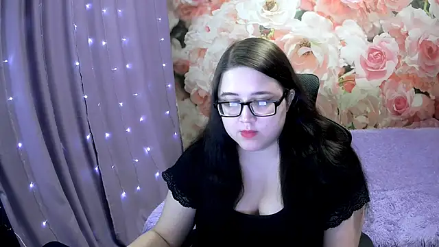 Snapshot of OverseerX chatting on 10/09/25, 11:58 OverseerX online show from 10/09/25, 11:58