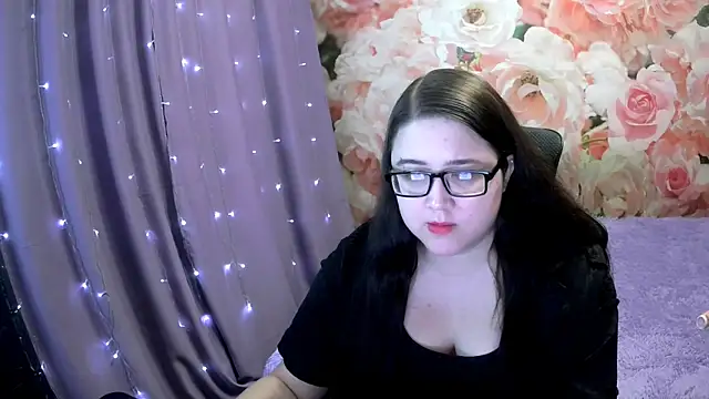 Snapshot of OverseerX chatting on 10/20/25, 06:30 OverseerX online show from 10/20/25, 06:30