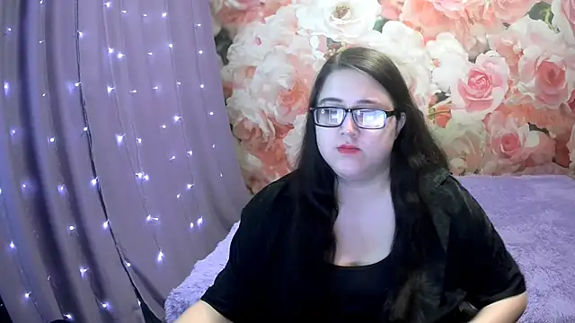 Snapshot of OverseerX chatting on 10/22/25, 10:09 OverseerX online show from 10/22/25, 10:09