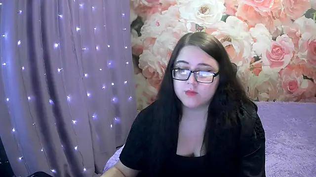 Snapshot of OverseerX chatting on 10/23/25, 08:51 OverseerX online show from 10/23/25, 08:51