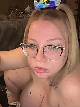 Blondiee x online show from 02/28/25, 07:03