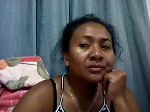 Snapshot of sexyladii chatting on 10/20/25, 04:29 sexyladii online show from 10/20/25, 04:29