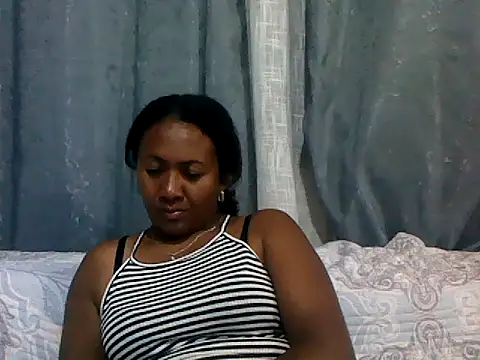 Snapshot of sexyladii chatting on 11/28/25, 05:15 sexyladii online show from 11/28/25, 05:15