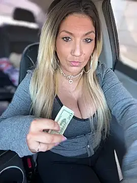 LittleMissEeve online show from 01/27/25, 05:37