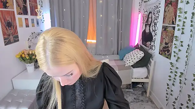 Snapshot of Laly_Peach chatting on 11/09/25, 11:41 Laly Peach online show from 11/09/25, 11:41