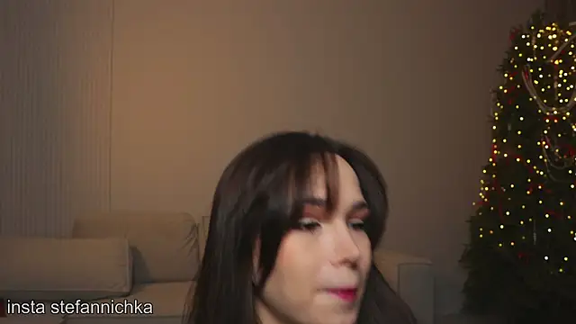 Snapshot of stefannichka chatting on 12/05/25, 09:00 stefannichka online show from 12/05/25, 09:00