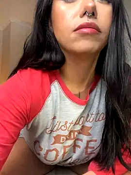 Snapshot of Samispank chatting on 11/18/25, 11:59 Samispank online show from 11/18/25, 11:59