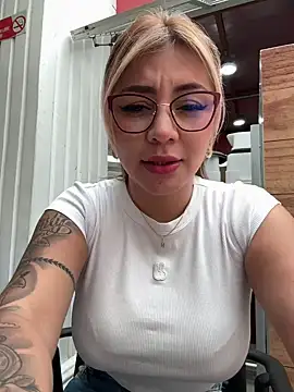 DIANITA 1988 online show from 12/18/24, 03:55