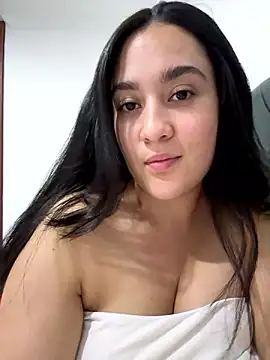 Nina lovi online show from 12/07/24, 12:30