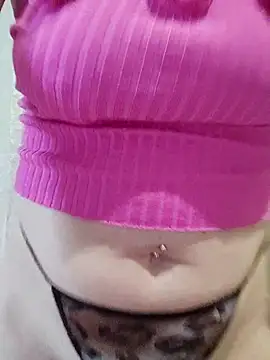 Snapshot of Vivian115 chatting on 09/28/25, 08:14 Vivian115 online show from 09/28/25, 08:14