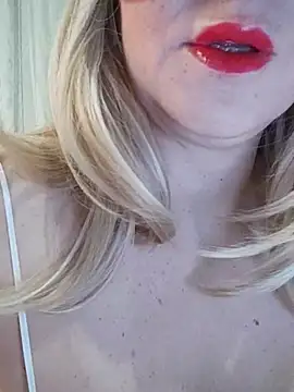 Snapshot of Vivian115 chatting on 11/29/25, 10:18 Vivian115 online show from 11/29/25, 10:18