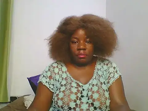 Snapshot of Preciousl chatting on 03/09/25, 01:04 Preciousl online show from 03/09/25, 01:04