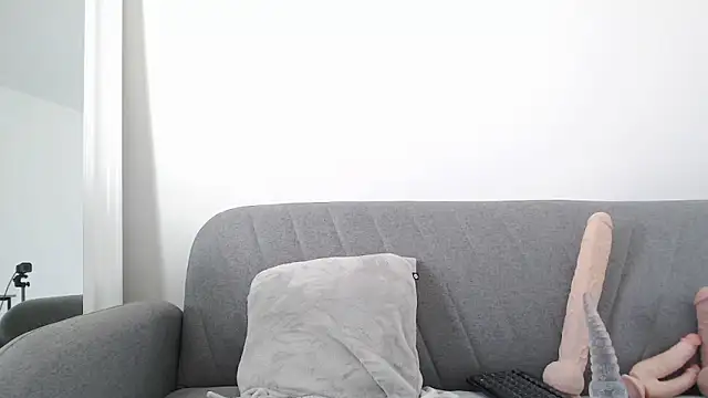 Snapshot of nicole_98 chatting on 10/08/25, 08:23 nicole 98 online show from 10/08/25, 08:23