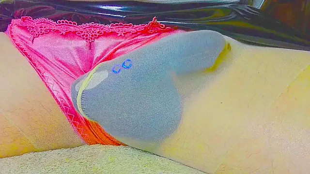 Snapshot of sexypenis75 chatting on 02/07/25, 03:52 sexypenis75 online show from 02/07/25, 03:52