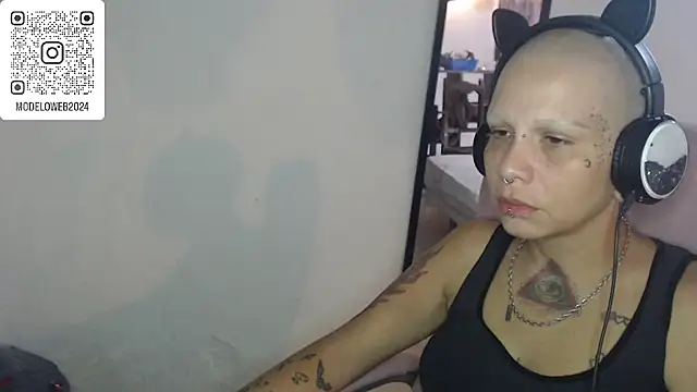 moon cat85 online show from 03/08/25, 10:24