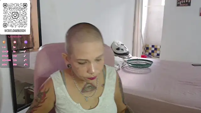 moon cat85 online show from 03/16/25, 04:56