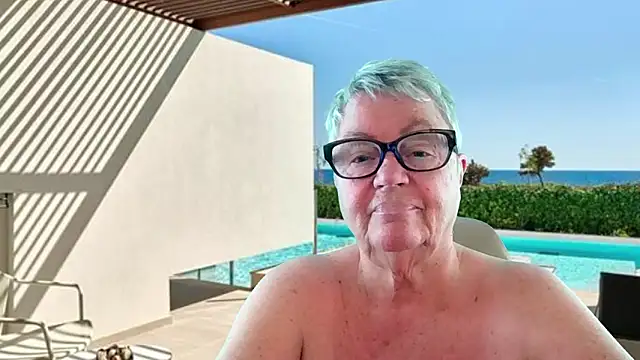 GrannyChrissy68 online show from 06/13/26, 02:48