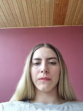 Snapshot of RubyRubin chatting on 04/02/26, 12:25 RubyRubin online show from 04/02/26, 12:25