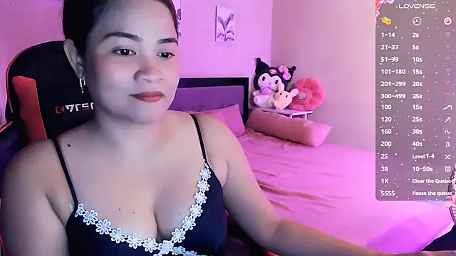Snapshot of yenyen_ chatting on 04/13/26, 03:01 yenyen online show from 04/13/26, 03:01