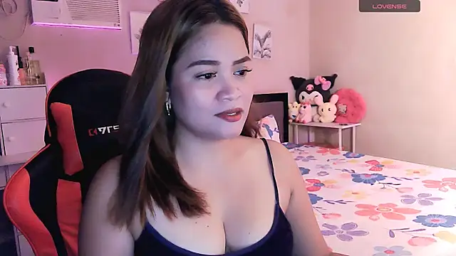 Snapshot of yenyen_ chatting on 05/27/26, 02:03 yenyen online show from 05/27/26, 02:03