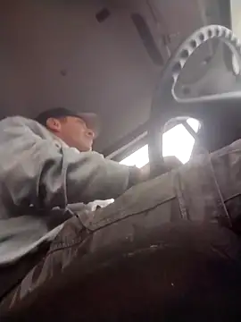 Snapshot of trucker1979 chatting on 12/15/25, 03:27 trucker1979 online show from 12/15/25, 03:27