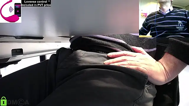 Snapshot of pliko chatting on 03/18/25, 10:03 pliko online show from 03/18/25, 10:03