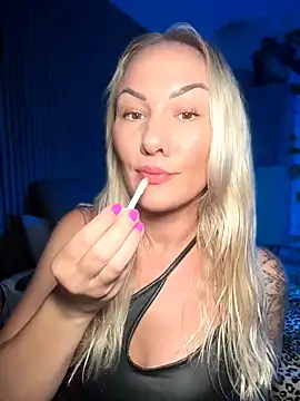 Snapshot of NastyMilf_ chatting on 03/21/26, 07:39 NastyMilf online show from 03/21/26, 07:39