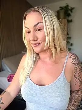 Snapshot of NastyMilf_ chatting on 03/29/26, 05:46 NastyMilf online show from 03/29/26, 05:46