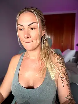 Snapshot of NastyMilf_ chatting on 06/07/26, 06:55 NastyMilf online show from 06/07/26, 06:55