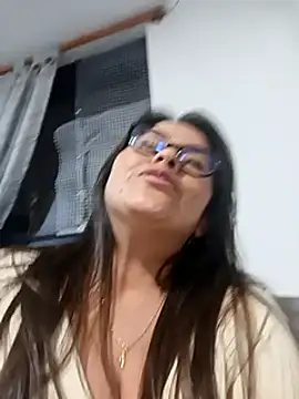 Ixchel Anaid online show from 02/09/25, 03:53