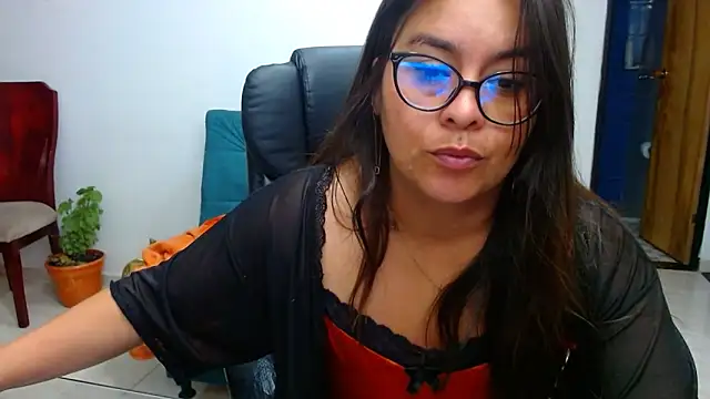 Ixchel Anaid online show from 02/15/25, 10:00