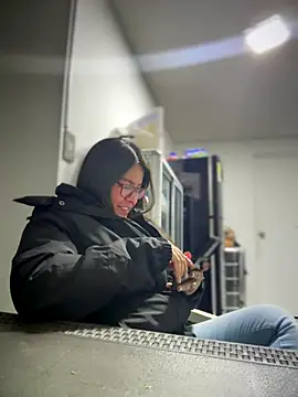 Ixchel Anaid online show from 09/15/25, 01:05