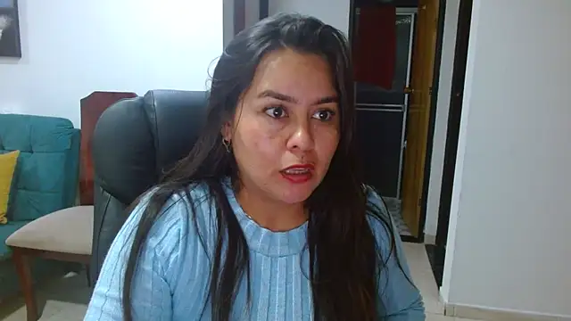 Ixchel Anaid online show from 12/22/25, 09:34