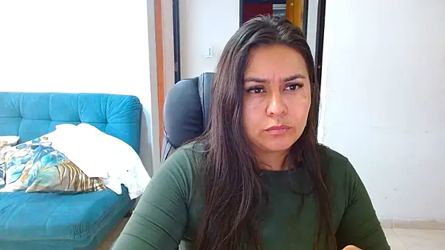 Ixchel Anaid online show from 07/06/26, 07:27