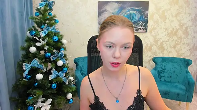 Strawberrye online show from 12/14/24, 11:39
