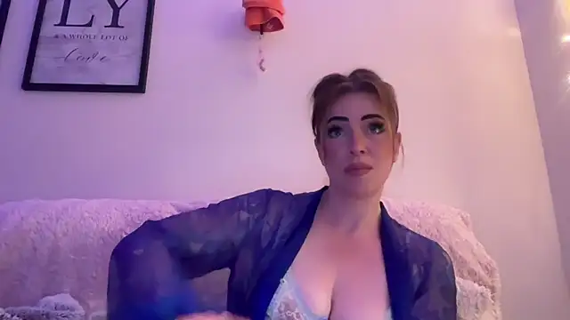 EmilyBlue online show from 04/23/26, 08:11
