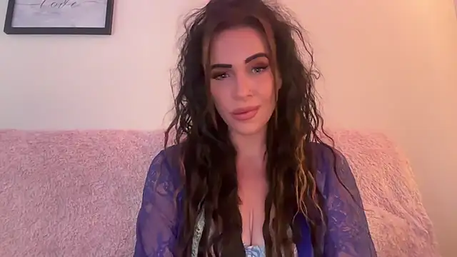 Snapshot of EmilyBlue chatting on 07/09/26, 06:45 EmilyBlue online show from 07/09/26, 06:45
