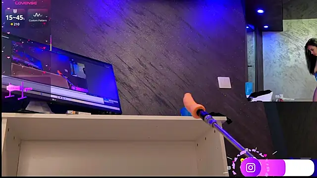 im-your-lovee online show from 04/28/26, 06:07