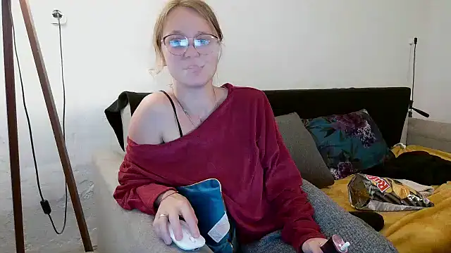 little-leni online show from 05/09/26, 08:47