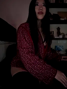 Snapshot of Amanita_Bloom chatting on 12/05/25, 07:06 Amanita Bloom online show from 12/05/25, 07:06