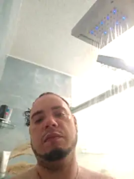 latinoflpr online show from 12/17/25, 01:33