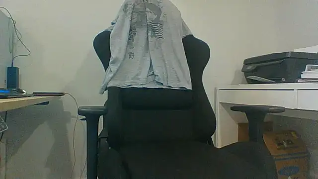 Snapshot of Bloopers66 chatting on 03/13/26, 12:34 Bloopers66 online show from 03/13/26, 12:34