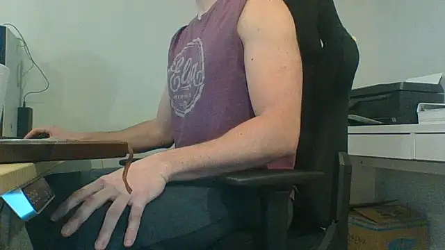 Snapshot of Bloopers66 chatting on 05/05/26, 12:24 Bloopers66 online show from 05/05/26, 12:24