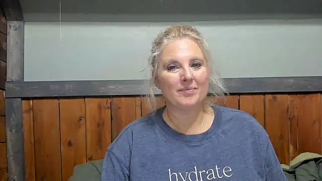 Snapshot of lisaxlovexxx chatting on 09/12/25, 05:57 lisaxlovexxx online show from 09/12/25, 05:57