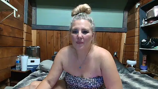 lisaxlovexxx online show from 06/10/26, 04:45