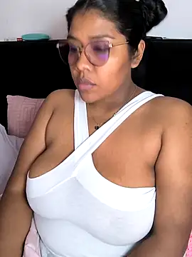 paola091 online show from 12/30/24, 12:43