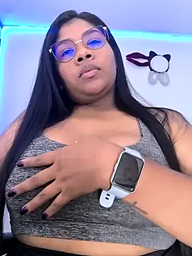 paola091 online show from 02/03/25, 12:36