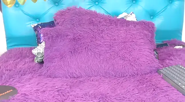 SARAWILLS online show from 01/23/25, 02:07