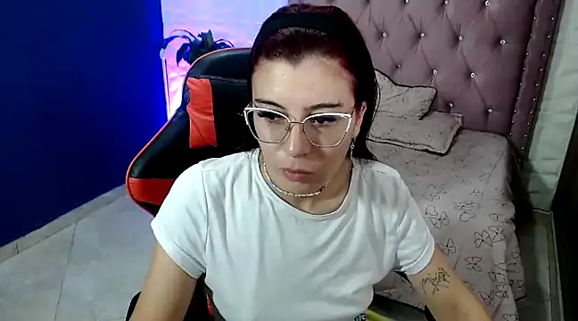 annyfischer online show from 01/03/25, 02:43